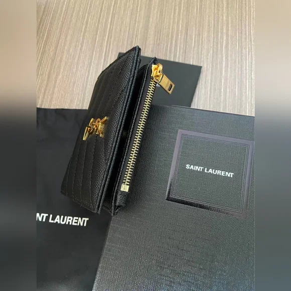 Yves Saint Laurent CASSANDRE MATELASSÉ bi-fold wallet in grain de poudre leather - Picture 2 of 9